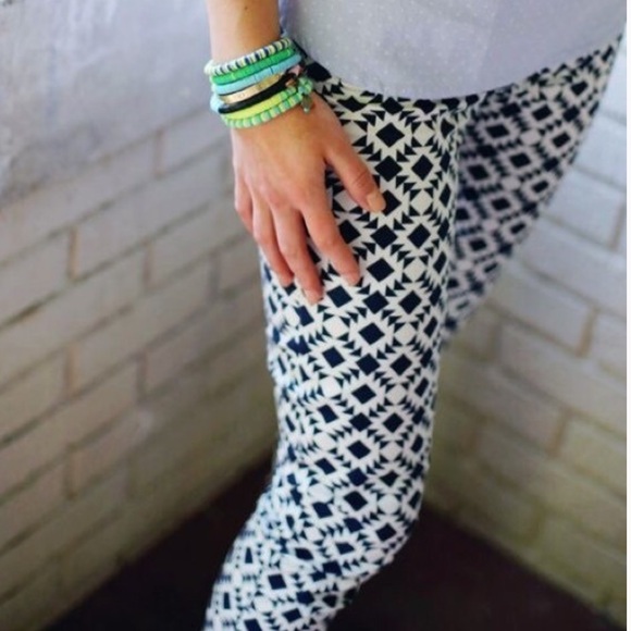 J. Crew Mid arise Toothpick Jean Black/White Print - Picture 3 of 11